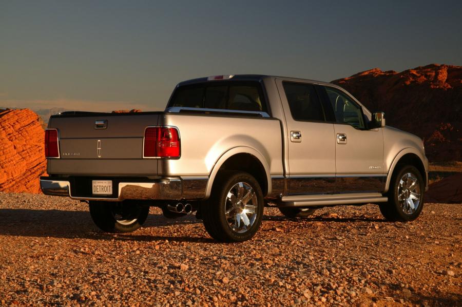  Lincoln Mark LT Concept 2004 года  (фото 17 из 51)